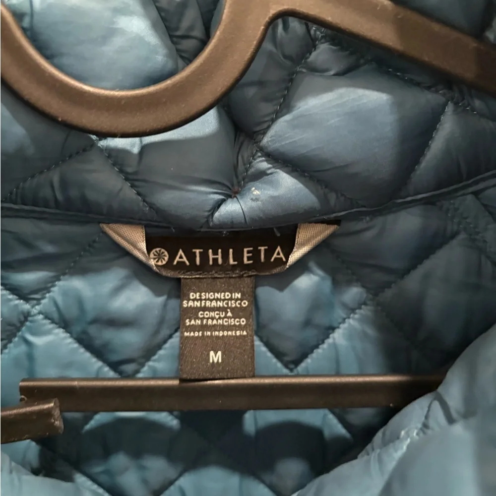 Athleta Whisper Featherless Puffer Quilted Full Zip - Picture 3 of 9